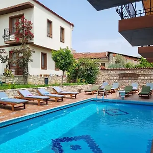Sezgins Boutique Kusadası